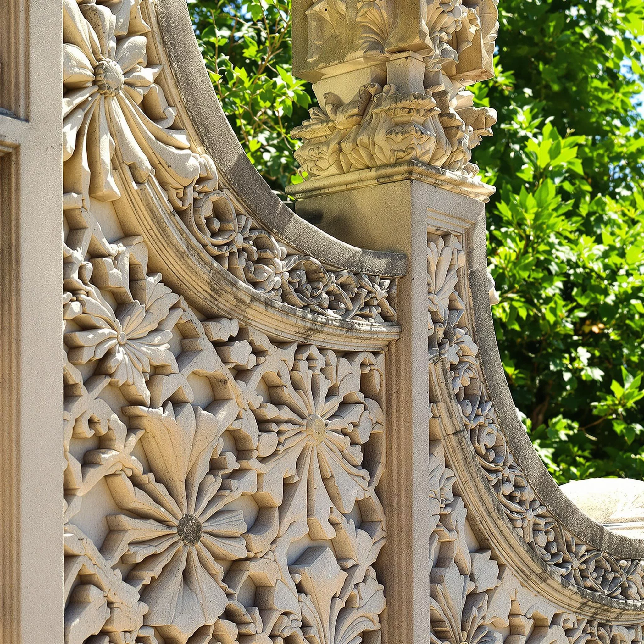 Florwerk und Maßwerk: Unterschiede, Gemeinsamkeiten und Übergänge