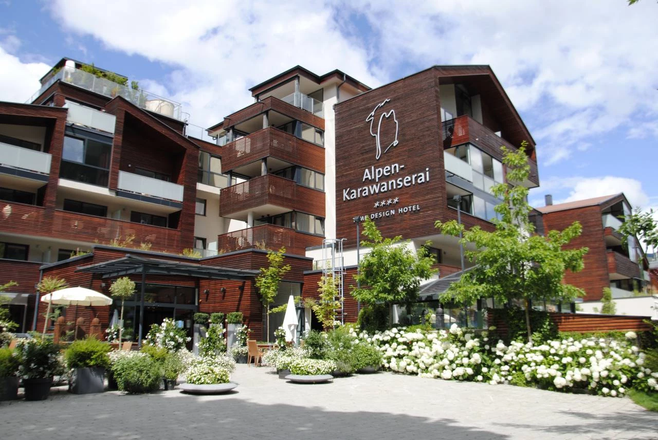 Orient-Chic trifft Alpenruhe: Mein Aufenthalt im Hotel Alpen-Karawanserai