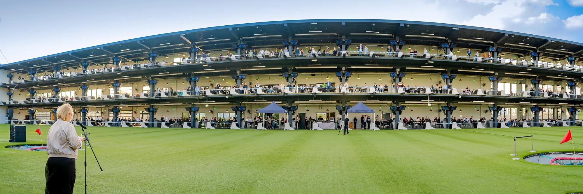 Topgolf Oberhausen Exklusivanmietung: Die Benchmark für Corporate Events