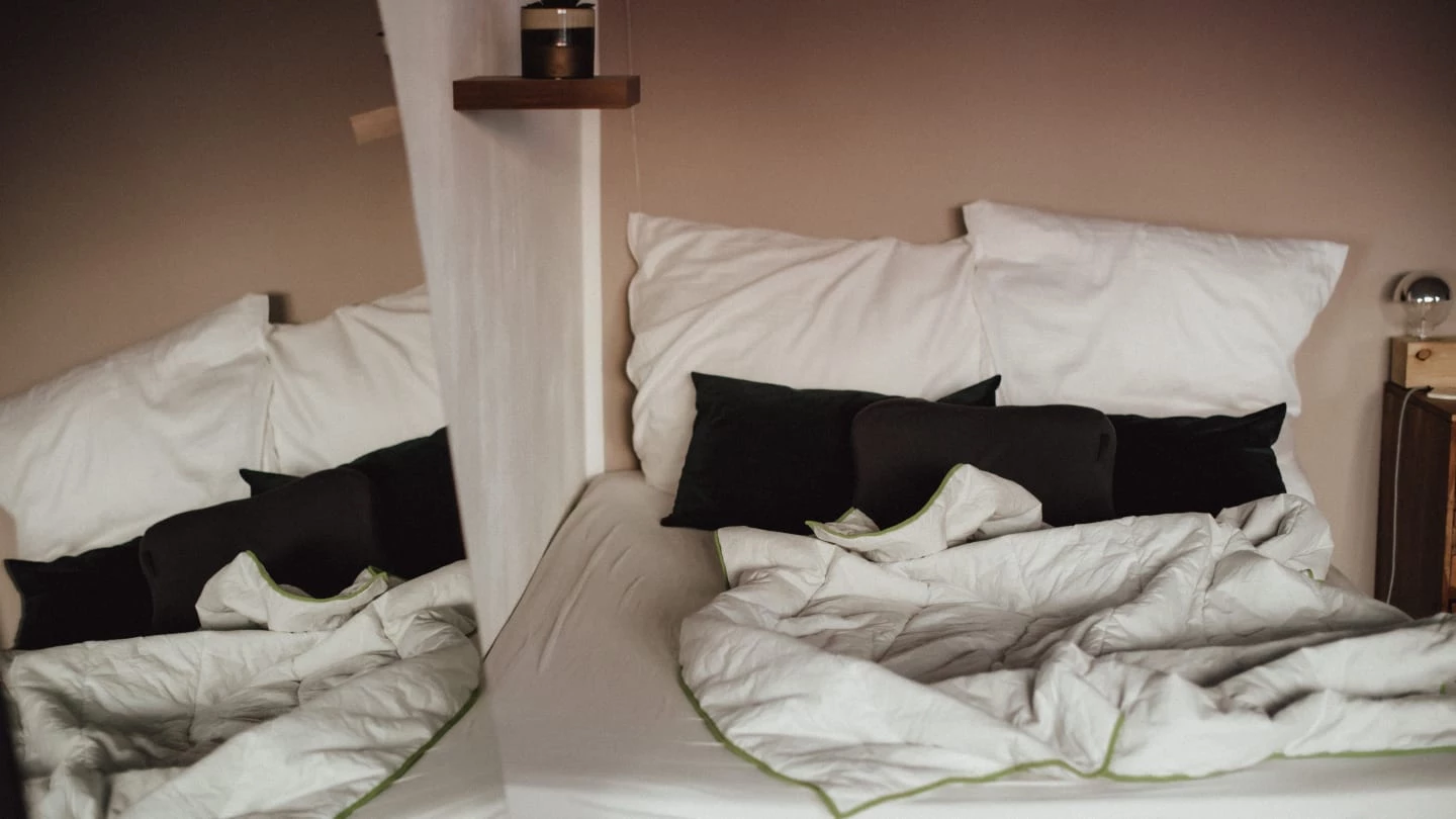 Kissen gegen Rückenschmerzen: Tipps für die Auswahl