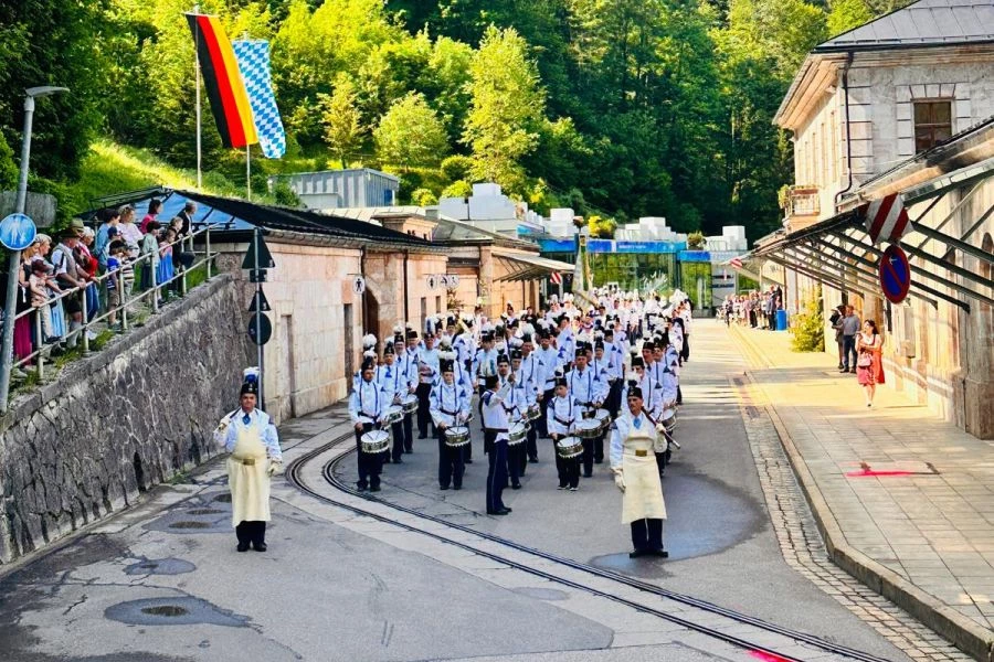 Pfingstmontag in Berchtesgaden: Über das Bergfest und einen einzigartigen Bergknappen-Jahrtag