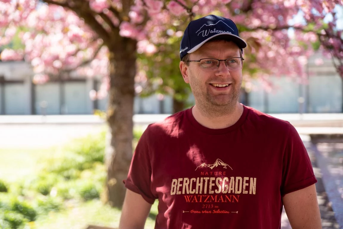 T-Shirts, die nach Urlaub aussehen: Die beliebtesten Motive der Saison