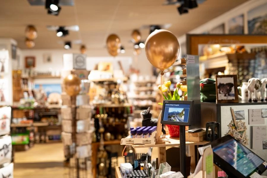 Herzlichen Glückwunsch - 10 Jahre Souvenir Göttges in Berchtesgaden