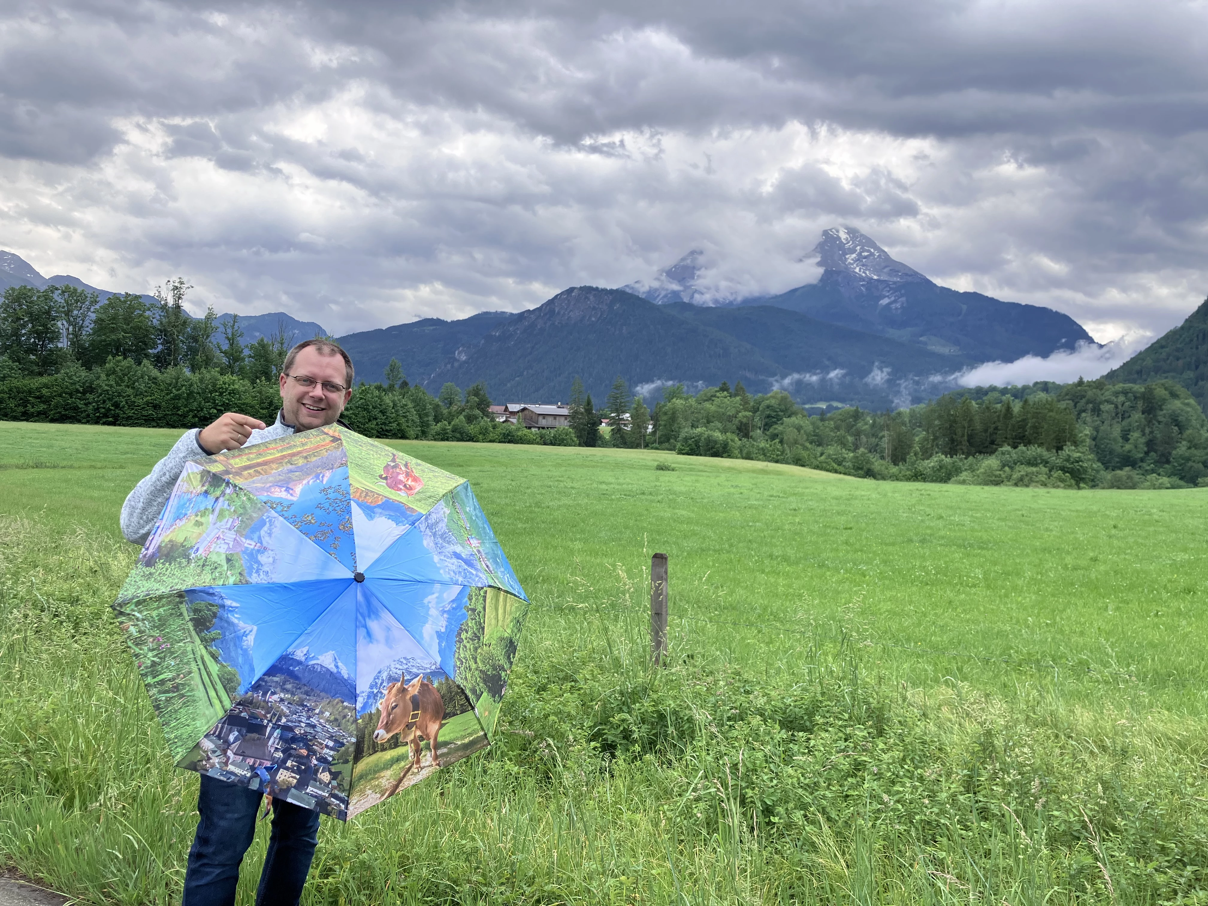 Regenschirme von Souvenir Göttges – Stilvoll durch jedes Wetter in Berchtesgaden
