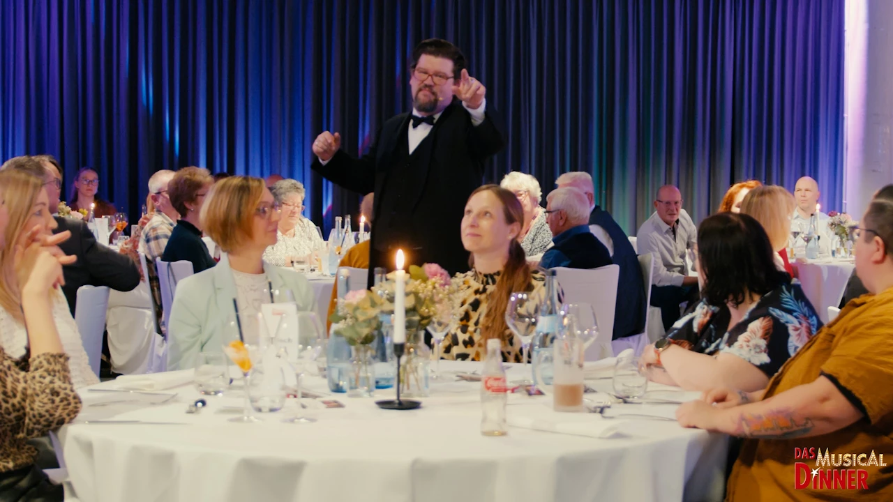 Die neue Musical Dinnershow: Genuss, Emotionen und Nostalgie erleben