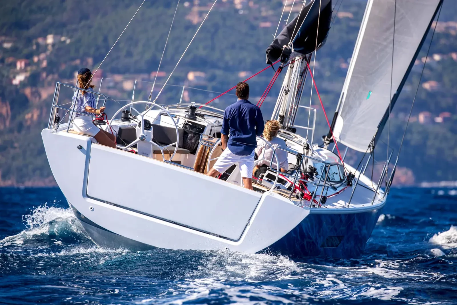 Dehler 46 SQ: Performance Cruiser mit Stil und Innovation