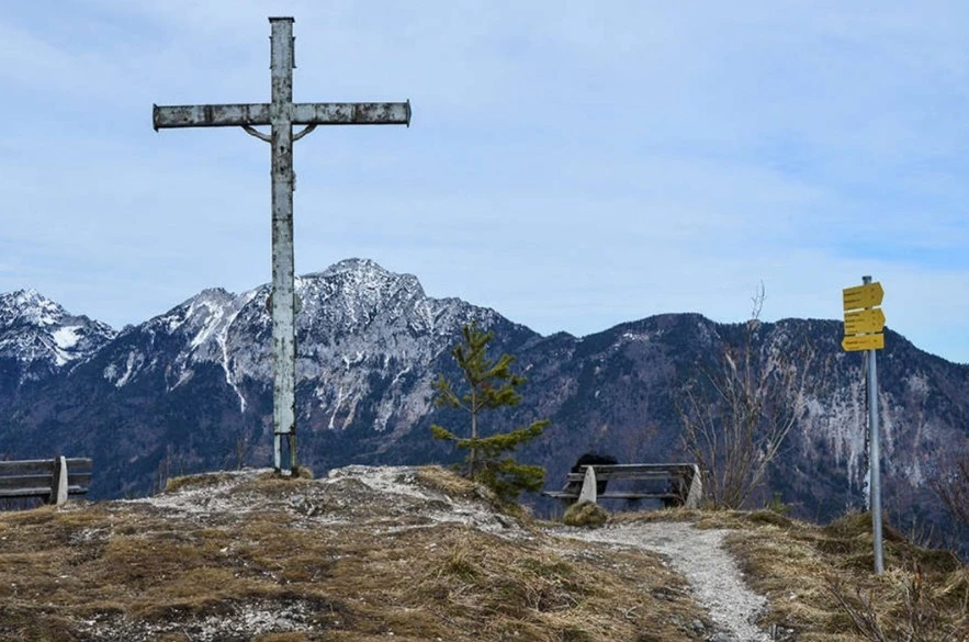 Wandertipp Dötzenkopf: Aussichtsreicher Rundweg & Stadtkanzel im Lattengebirge