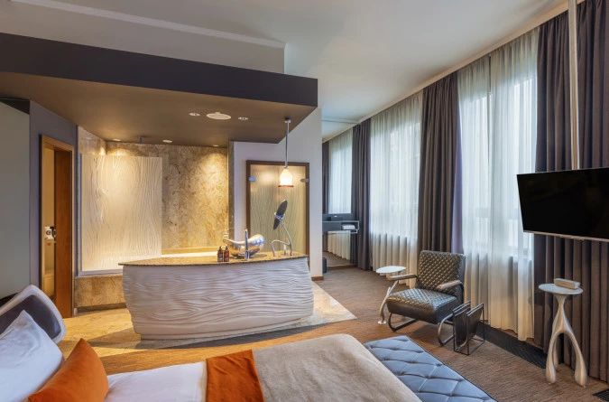 east Hotel in Hamburg – Designhotel, Restaurant & Bar im Herzen St. Paulis