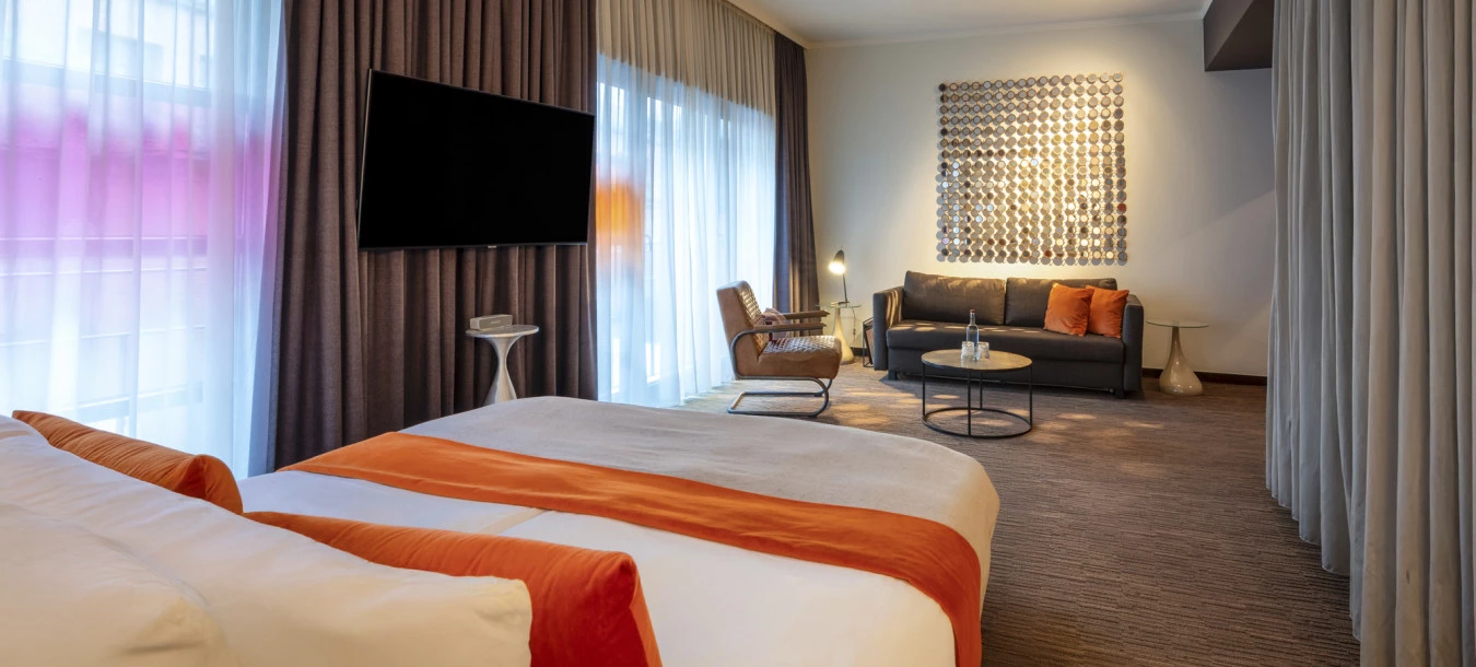 east Hotel in Hamburg – Designhotel, Restaurant & Bar im Herzen St. Paulis