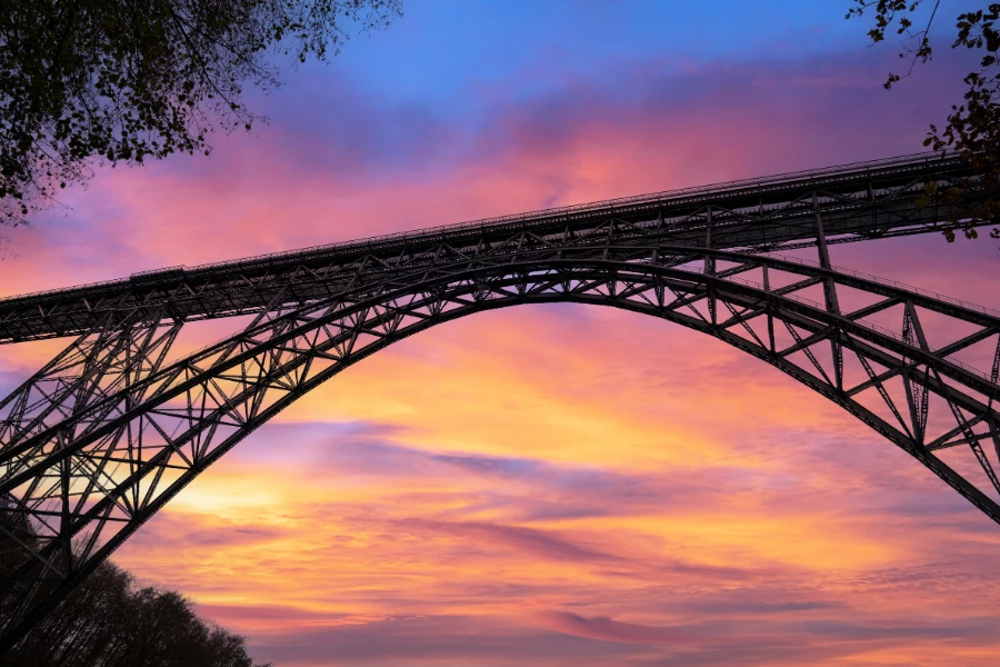 M&uuml;ngstener Br&uuml;cke: Technisches Denkmal zwischen Solingen und Remscheid