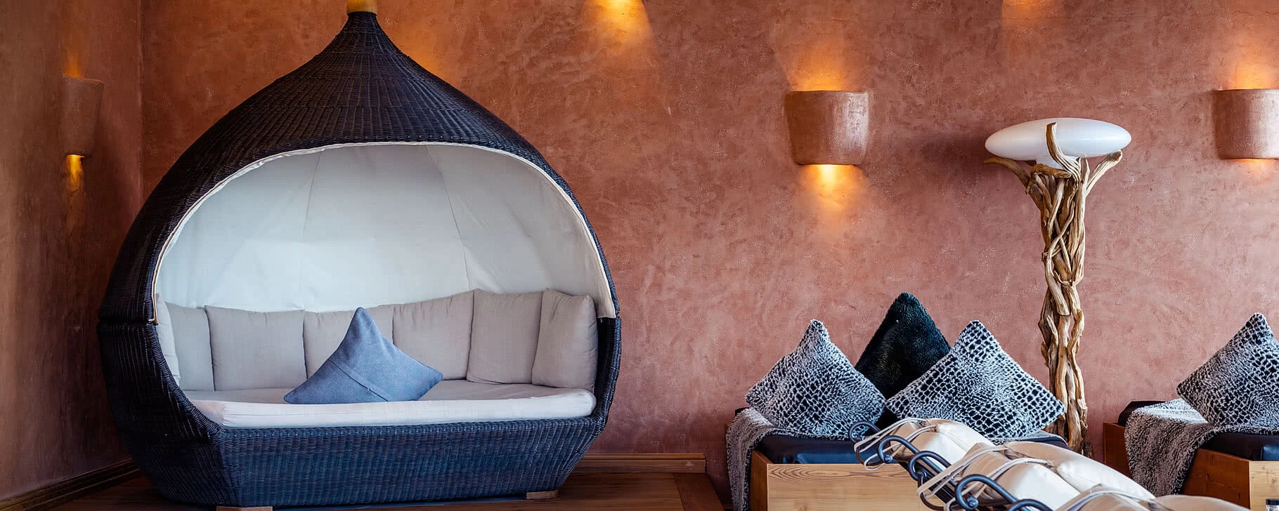 E-Auto Urlaub im Burghotel Falkenstein: Allgäu erleben mit Ladestationen