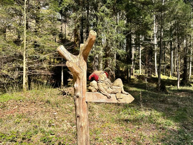 Wandern mit Kindern in Berchtesgaden: Märchenpfad Bischofswiesen – Der Themenweg voller Rätselspaß!