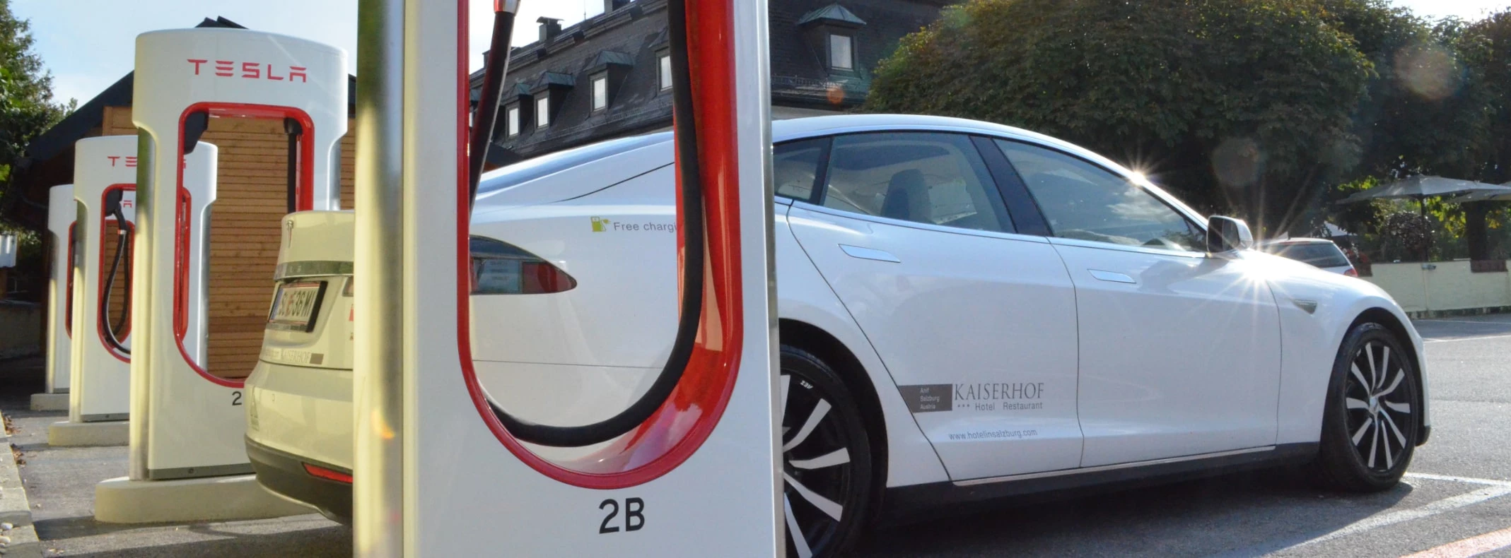 Elektromobilität im Kaiserhof Anif erleben: Reisen & Laden in Salzburg