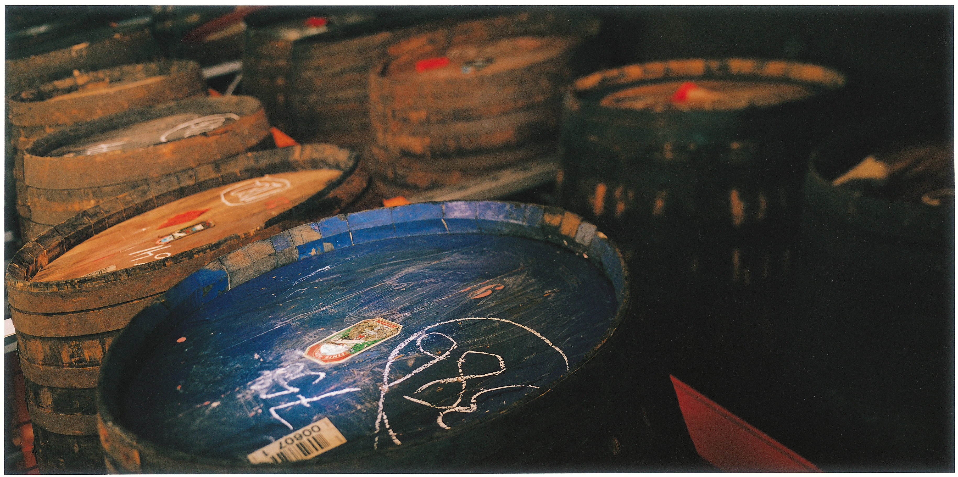 Oloroso-Sherryfässer prägen Farbe und Aroma des Aquavits - Copyright: LINIE Aquavit / ANORA