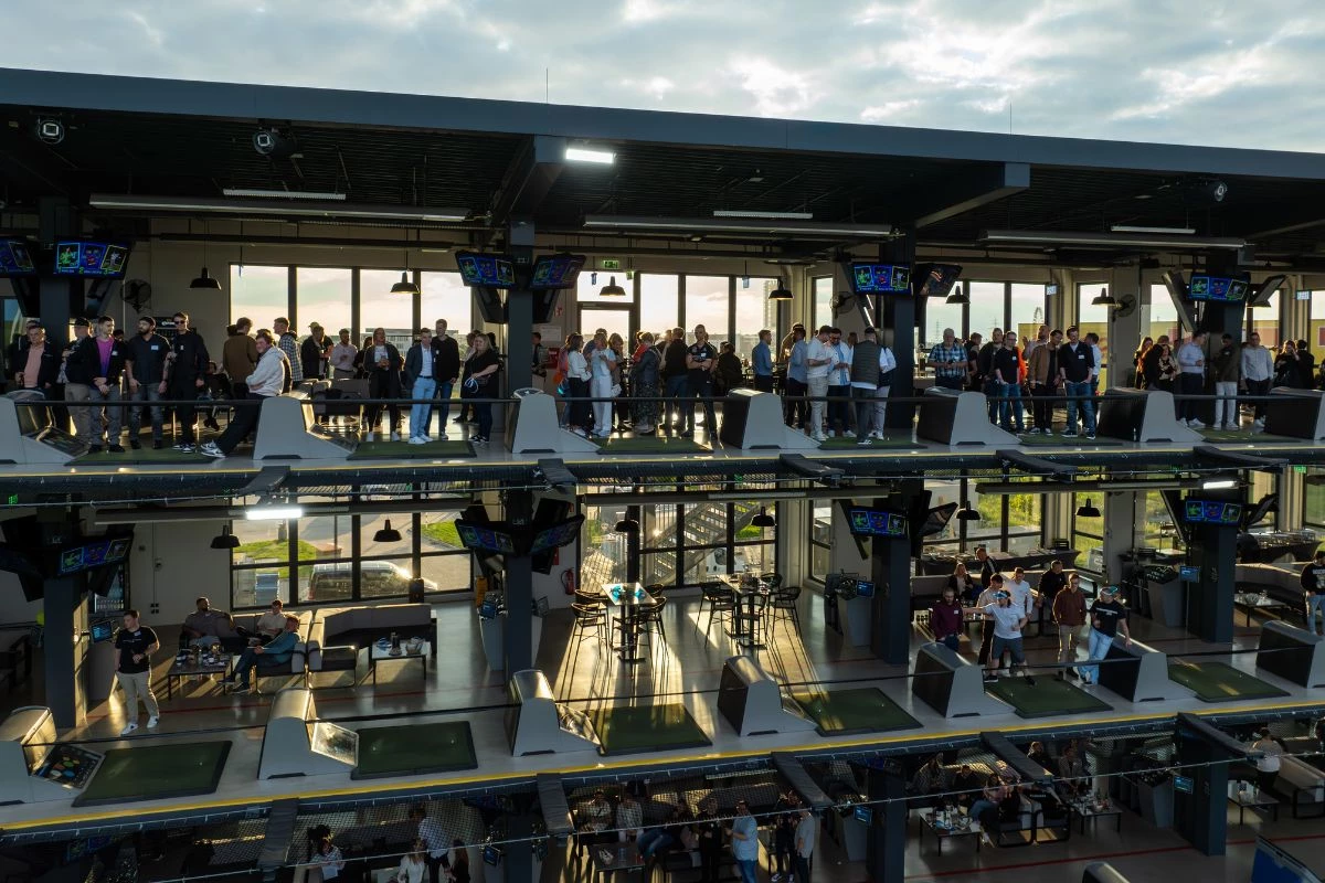 Topgolf Oberhausen Exklusivanmietung: Die Benchmark für Corporate Events