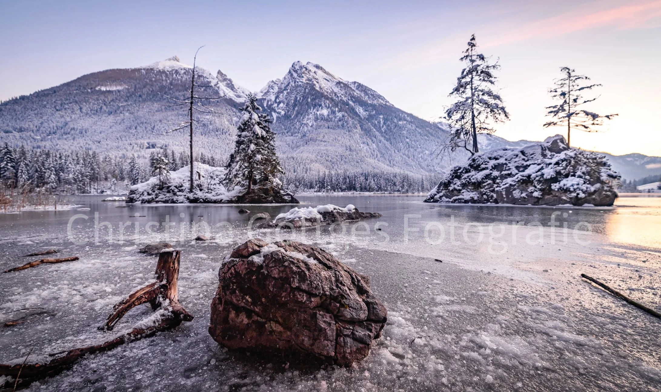 Neue Lieblingsbegleiter für 2027: Die Jahreskalender von Göttges im Überblick