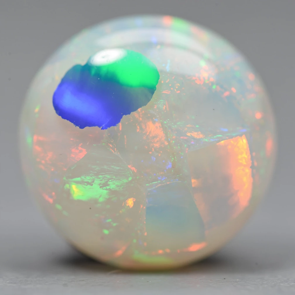 Weiße Opale: Entstehung, Arten, Wert & Kaufberatung