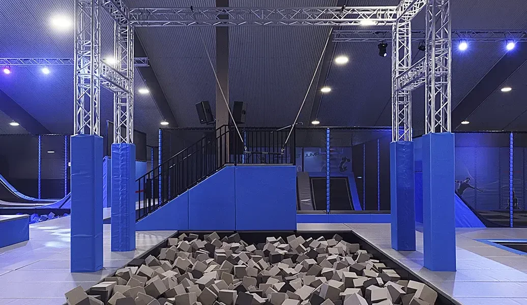 Erfahrungsbericht: Crazy Jump Trampolinhalle Wuppertal &ndash; Lage, Preise und Tipps