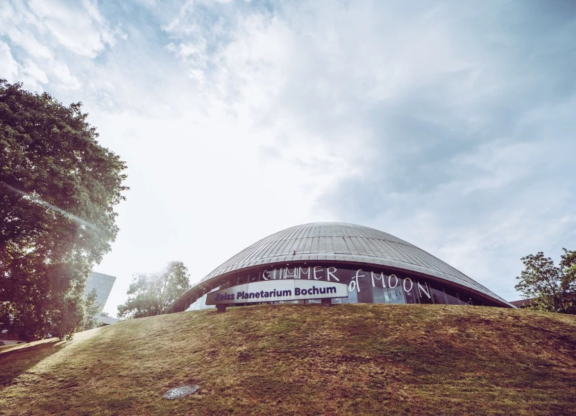 Planetarium Bochum &ndash; Full-Dome-Universum im Herzen des Ruhrgebiets