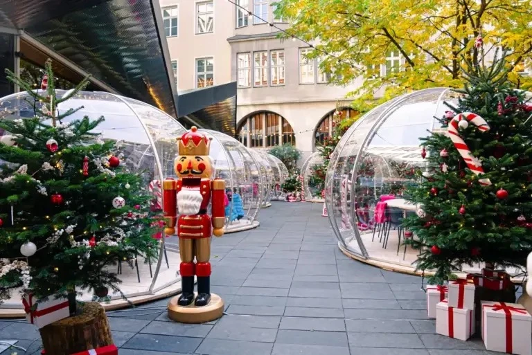 Wuppertal Winterwelt: Napoli-Genuss im beheizten Iglu erleben