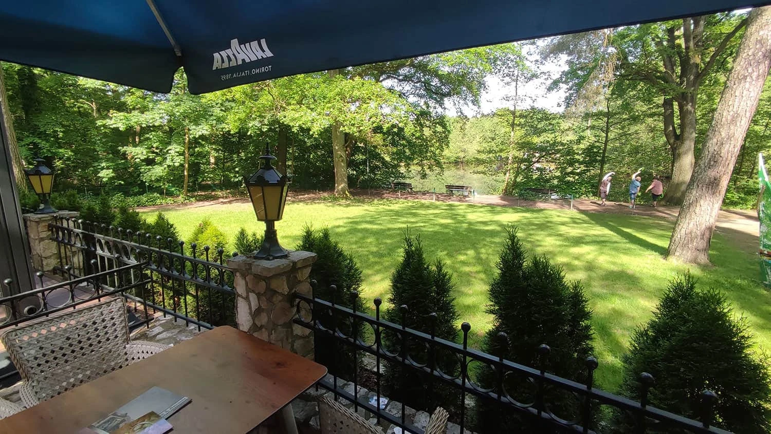 12 Apostel Restaurant Hilden: Angebote und Ambiente