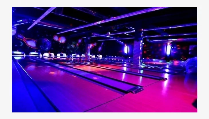 Alte Papierfabrik Wuppertal: 3D-Schwarzlicht, Bowling & Events