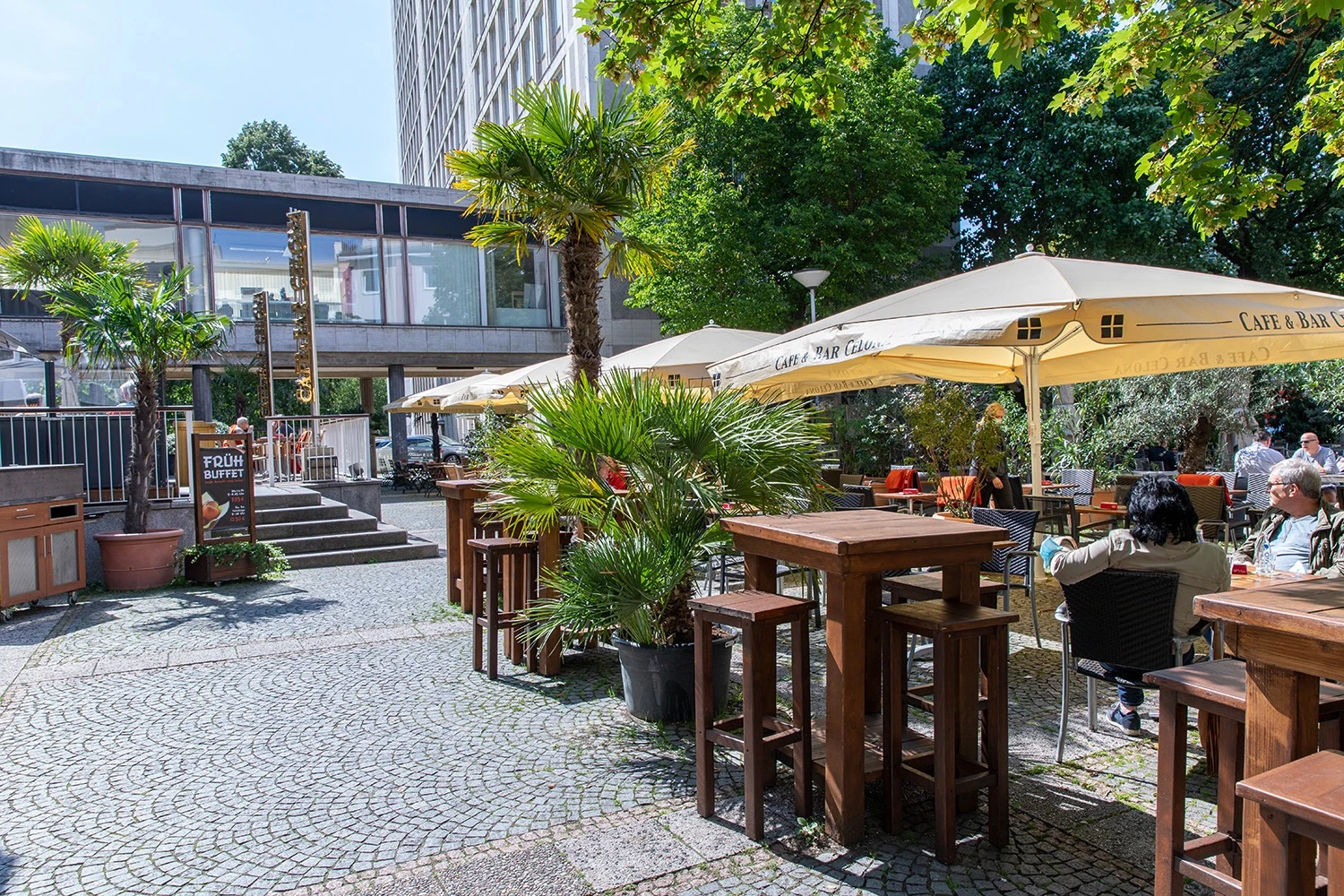 Cafe & Bar Celona Wuppertal: Erlebnisbericht & Test