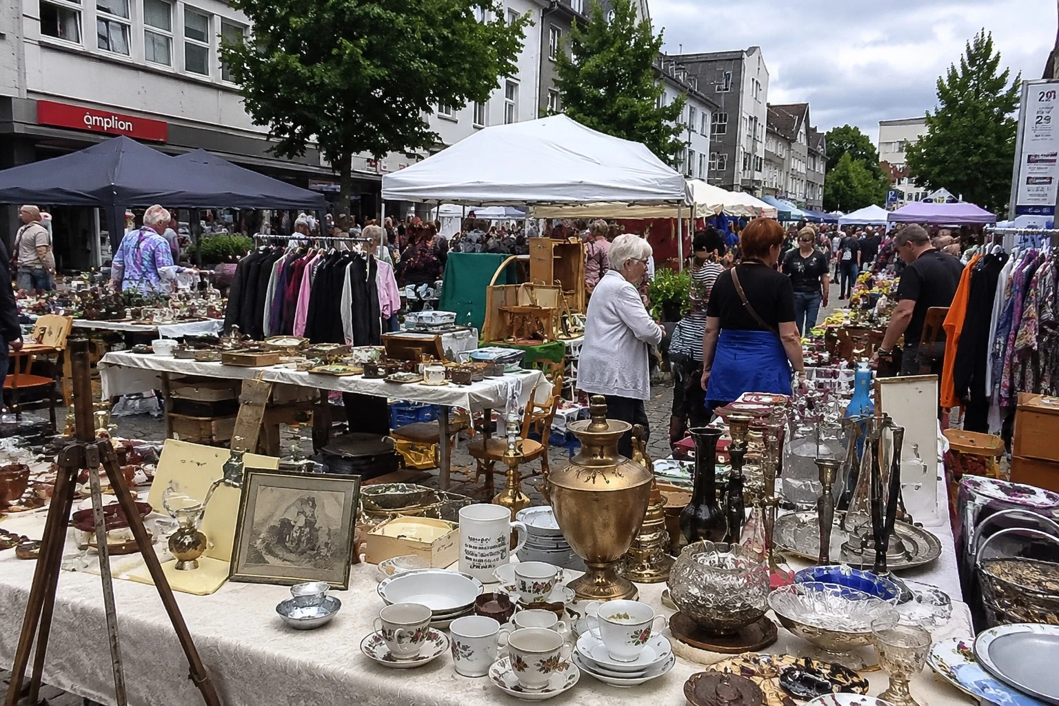 Trödelmarkt Solingen Wald: Alles zum Markt auf dem Walder Marktplatz