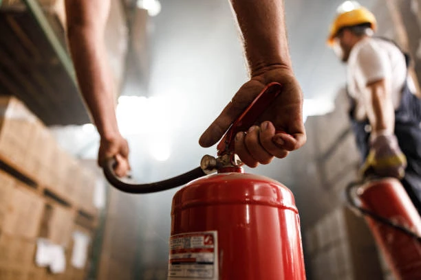 Feuerlöscher kaufen und richtig verwenden