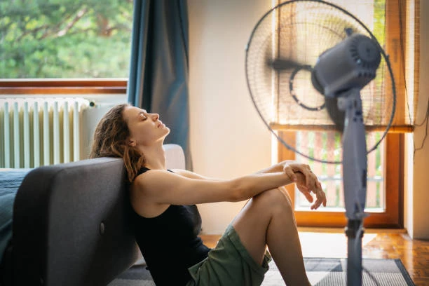 Weniger Schwitzen im Sommer: Hilfe bei Hyperhidrosis