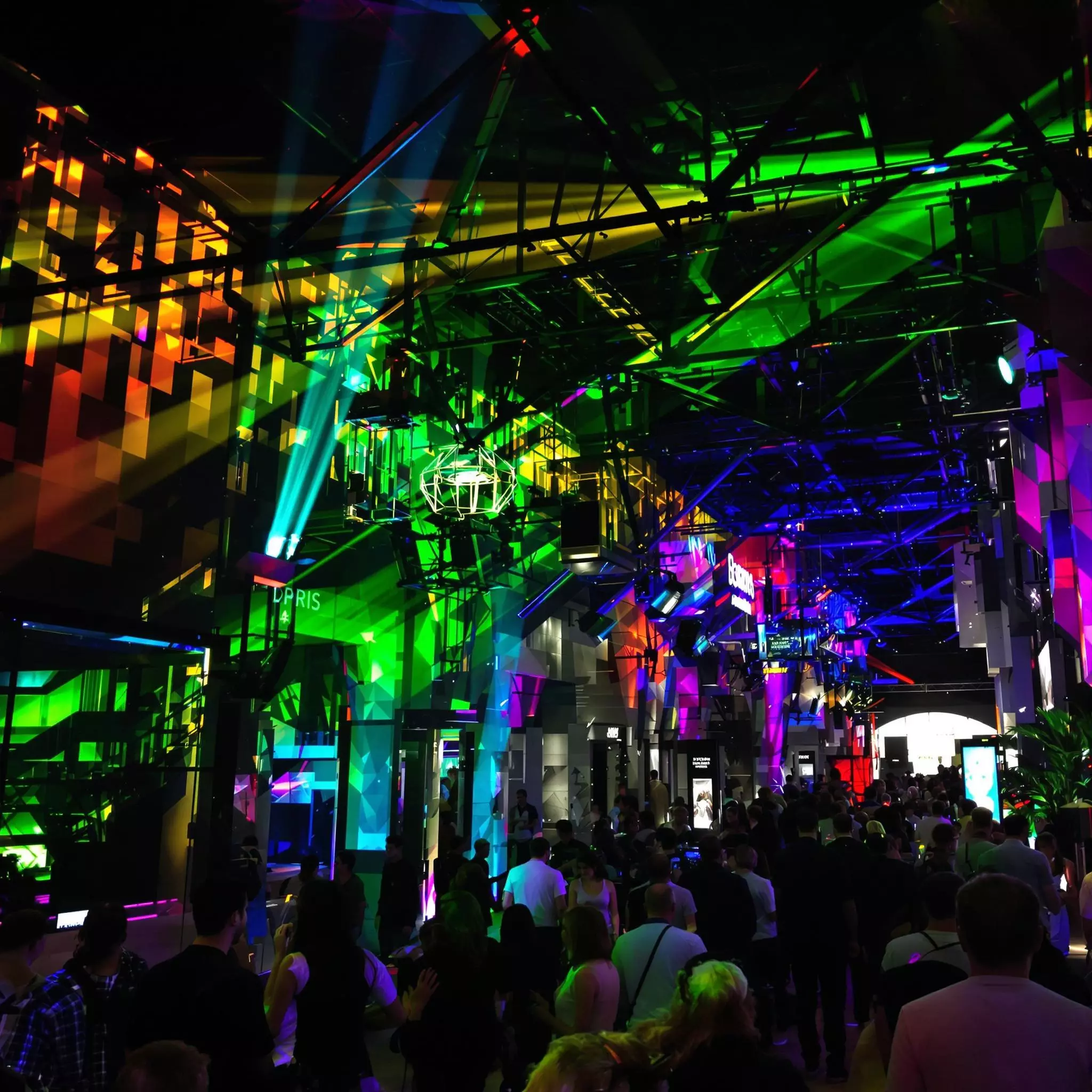 Energiesparende Beleuchtung für Events in Paris