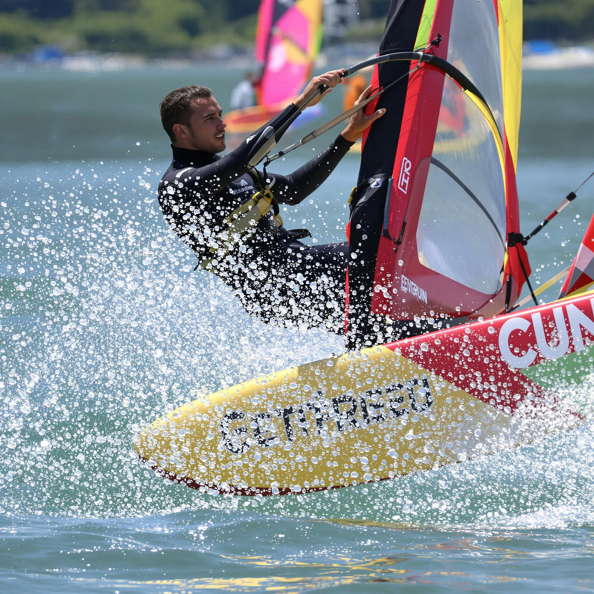 Windsurfen auf dem Bodensee: Action und Abenteuer erleben