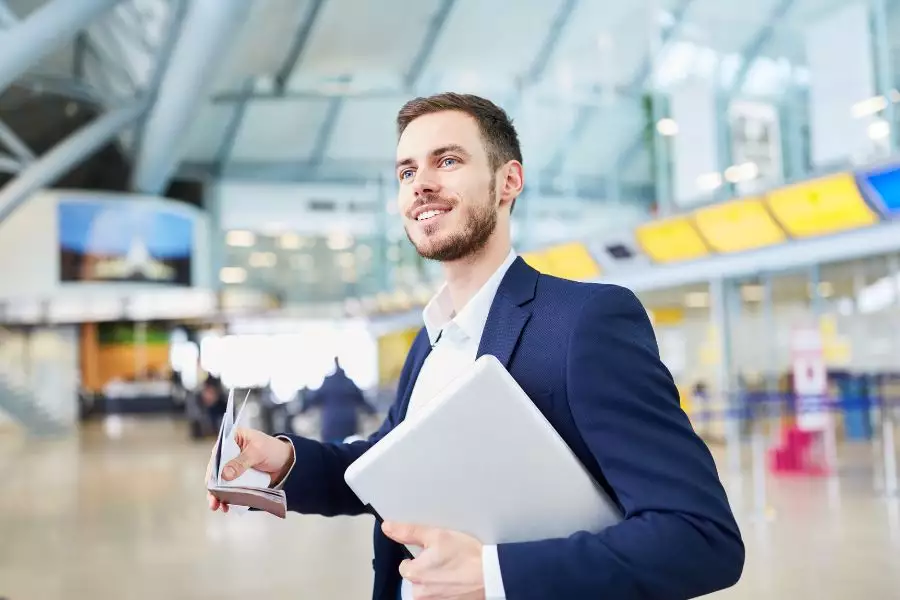 Business Travel, globale Wirtschaftszentren, Networking-Möglichkeiten, Tagungstechnik, Geschäftsreise-Trends, internationale Märkte, magazin
