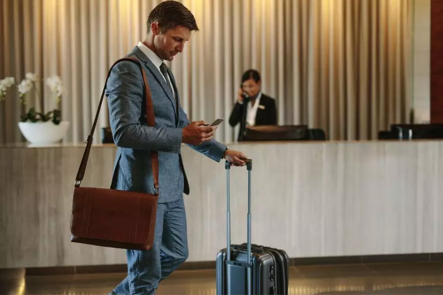 Implementierung von künstlicher Intelligenz in Business Travel
