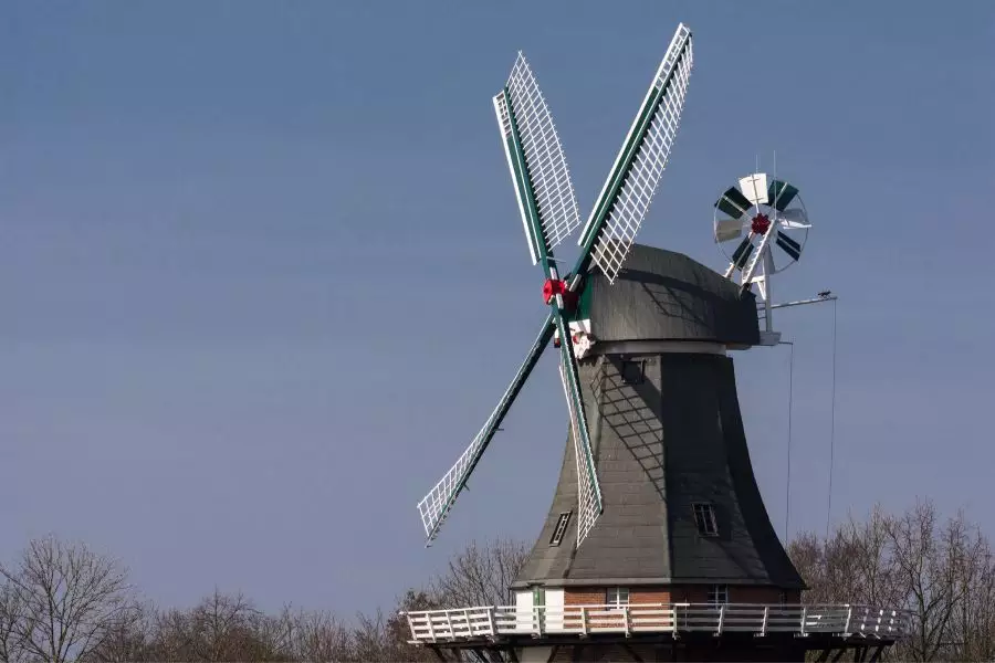 Greetsiel Ostfriesland Erholung - Urlaub - Zwillingsmühlen