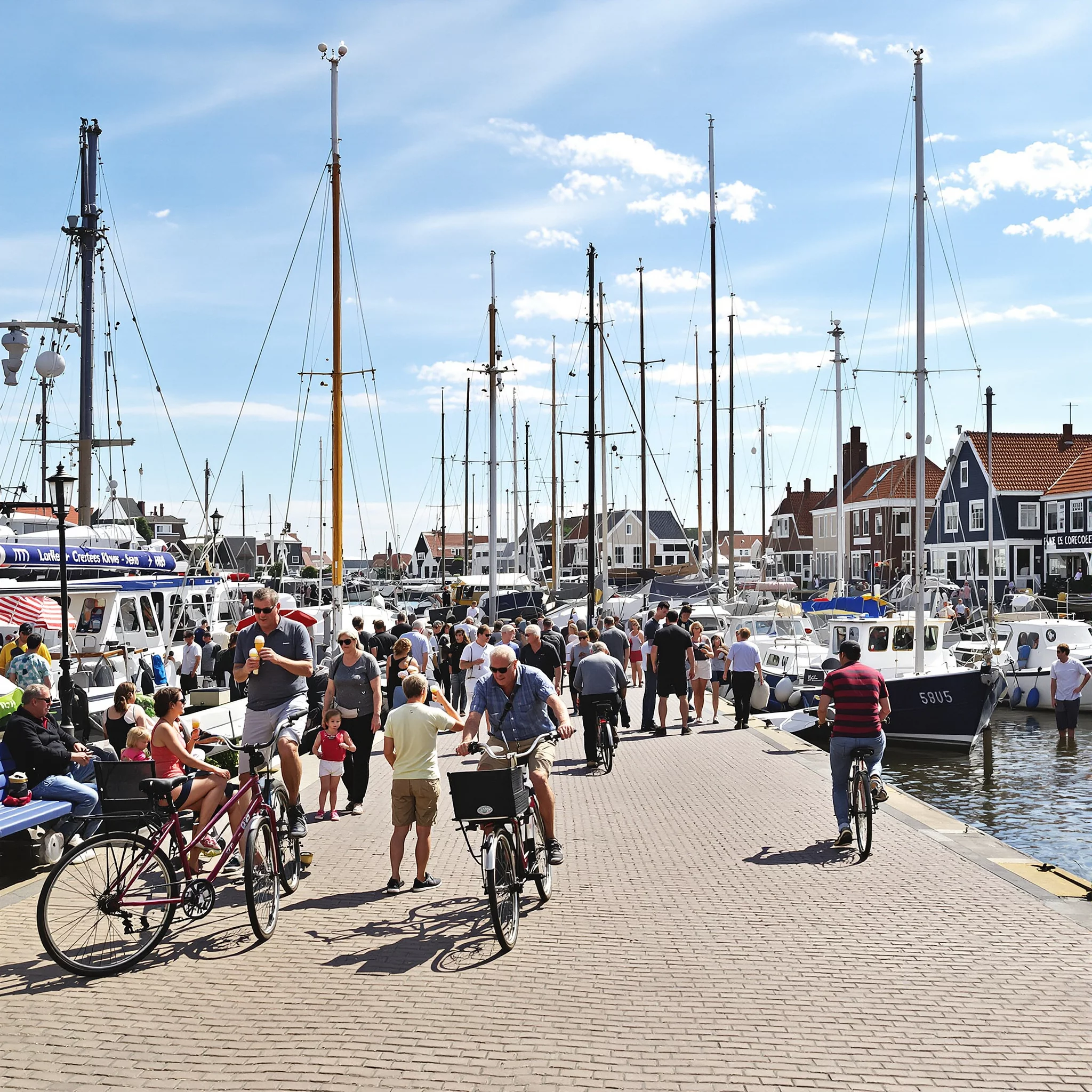 Der perfekte Urlaub in Greetsiel – von Januar bis Dezember