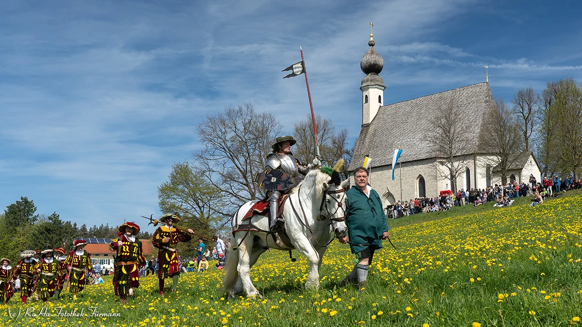 Immaterielles Kulturerbe: Georgiritt und der Schwerttanz in Traunstein