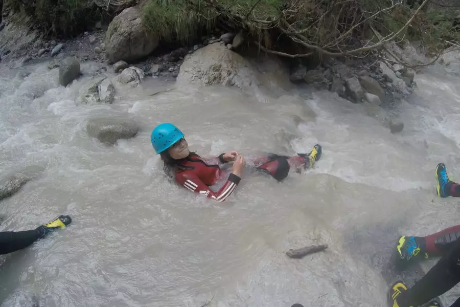 (c)be-outdoor.de_Petra_Sobinger_Canyoning
