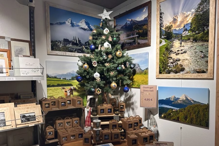 (c)Christina_Goettges_Fotografie_Christbaumkugeln.webp