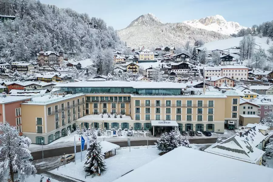 (c)Hotel Edelweiss