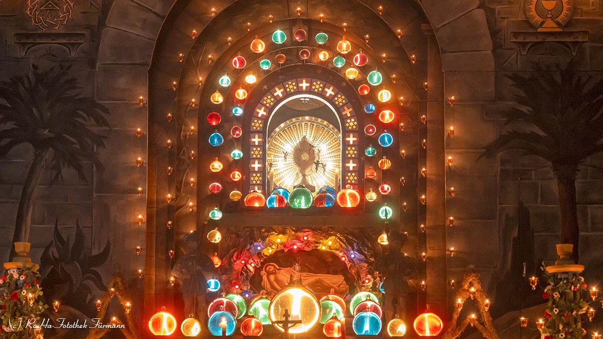 (c)Roha-Fotothek_Ostern_Heiliges_Grab_Höglwörth (3).webp