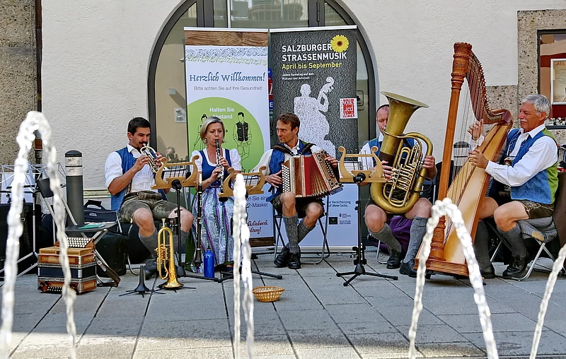 Salzburger Straßenmusik: Über die Geschichte, Traditionen & Konzerte 2026