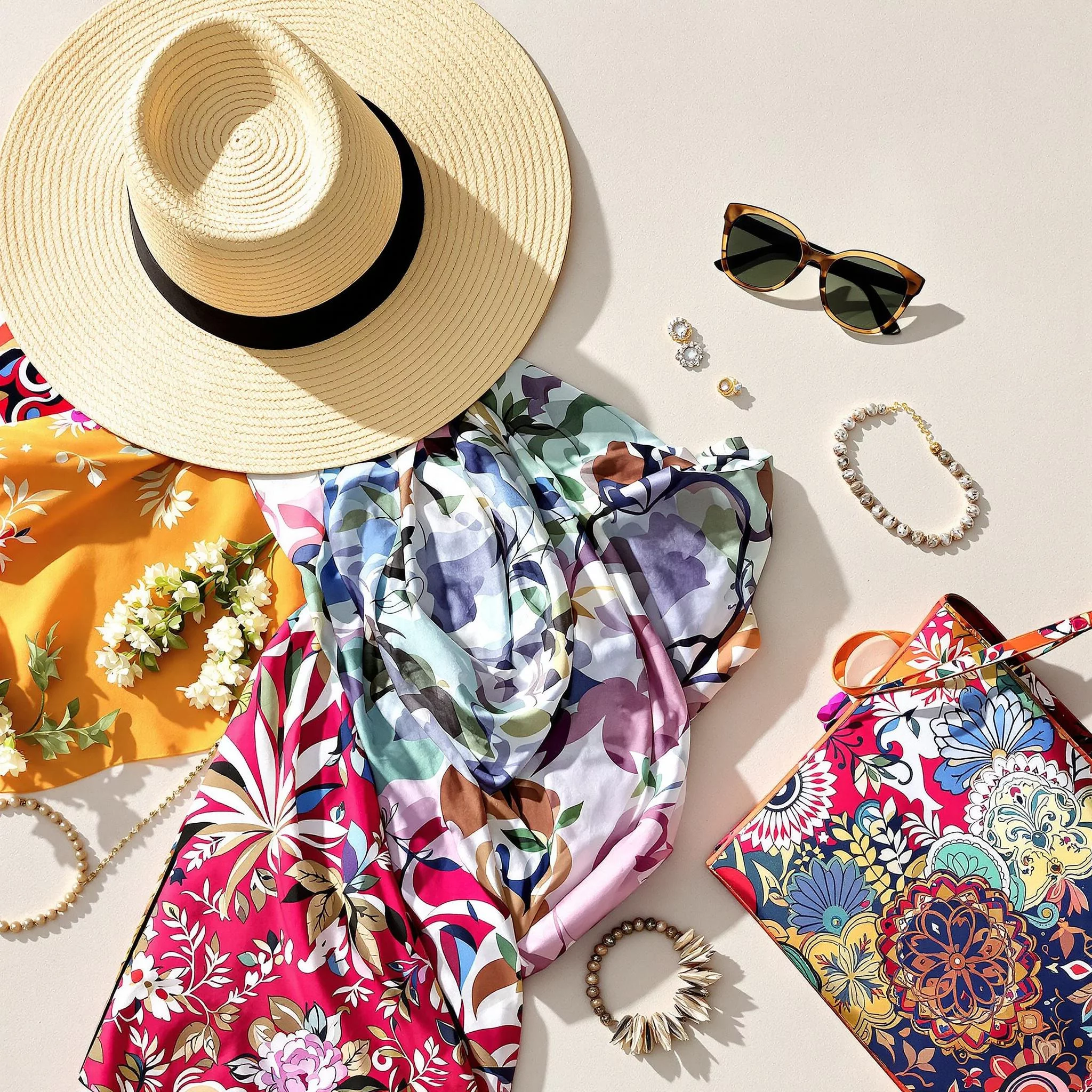 Elegante Accessoires für den Sommer: Trends und Must-haves ab 50
