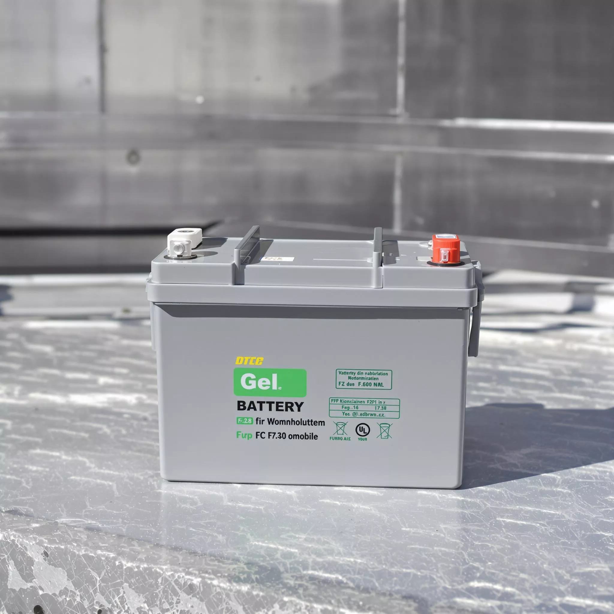 Wohnmobile - Gel, AGM, Blei-Säure Batterien und Ladegeräte