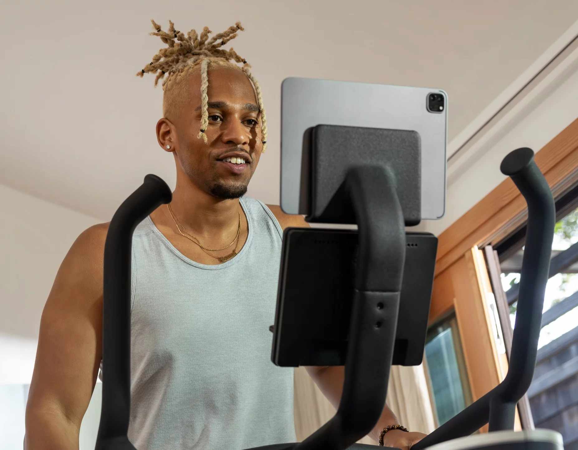 Sag dem Weihnachtsspeck den Kampf an: Bist du bereit für dein Homegym? (C) BOWFLEX