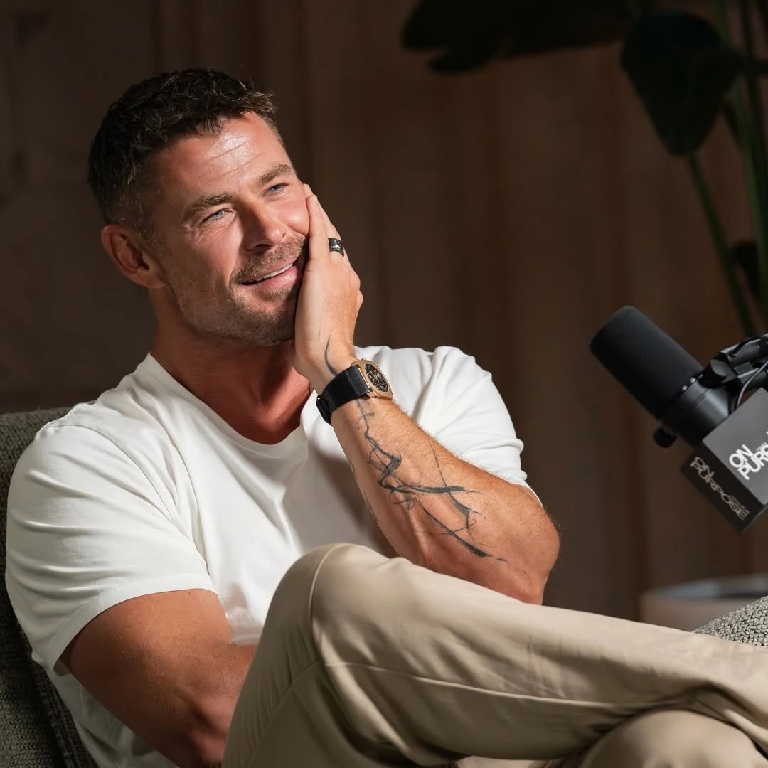 Der Smart-Ring-Trend erreicht auch Hollywood: Chris Hemsworth wurde bereits mit einem solchen Ring am Finger gesehen. (Quelle: Instagram)