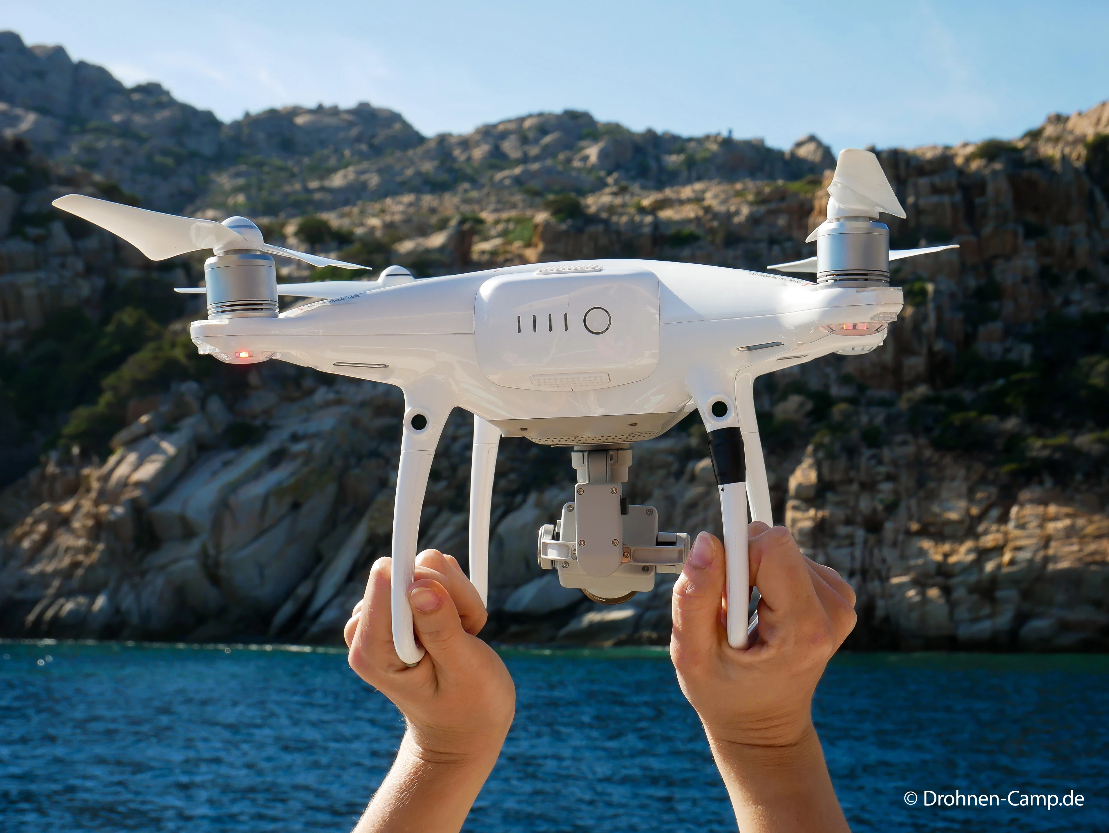 Eine Drohne zu fliegen gibt ein Gefühl von Freiheit. © Drohnen-Camp.de