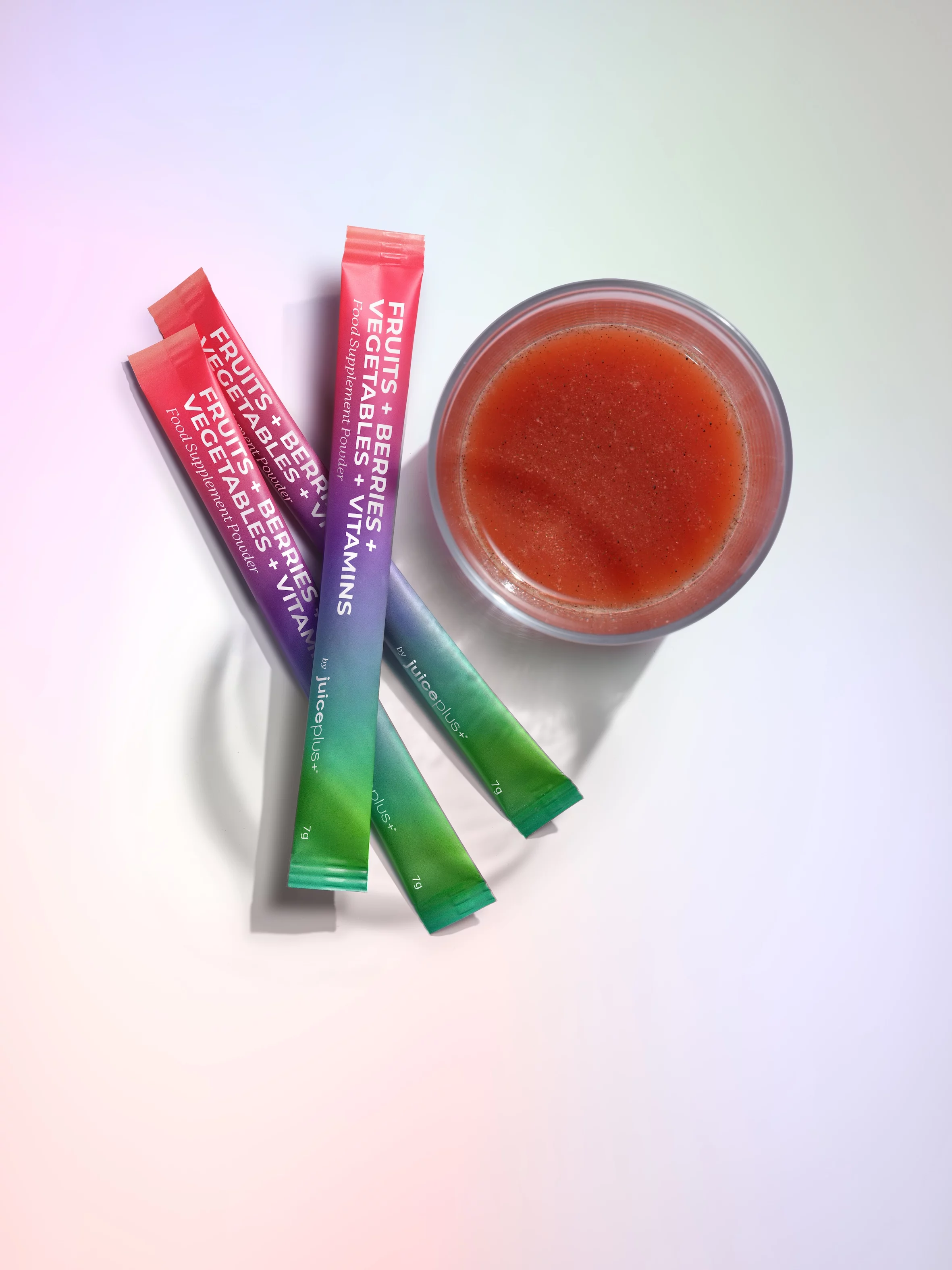 Das Juice Plus+ Superfood Powder liefert eine schnelle Portion pflanzenbasierter Mikronährstoffe. Foto: Juice Plus+
