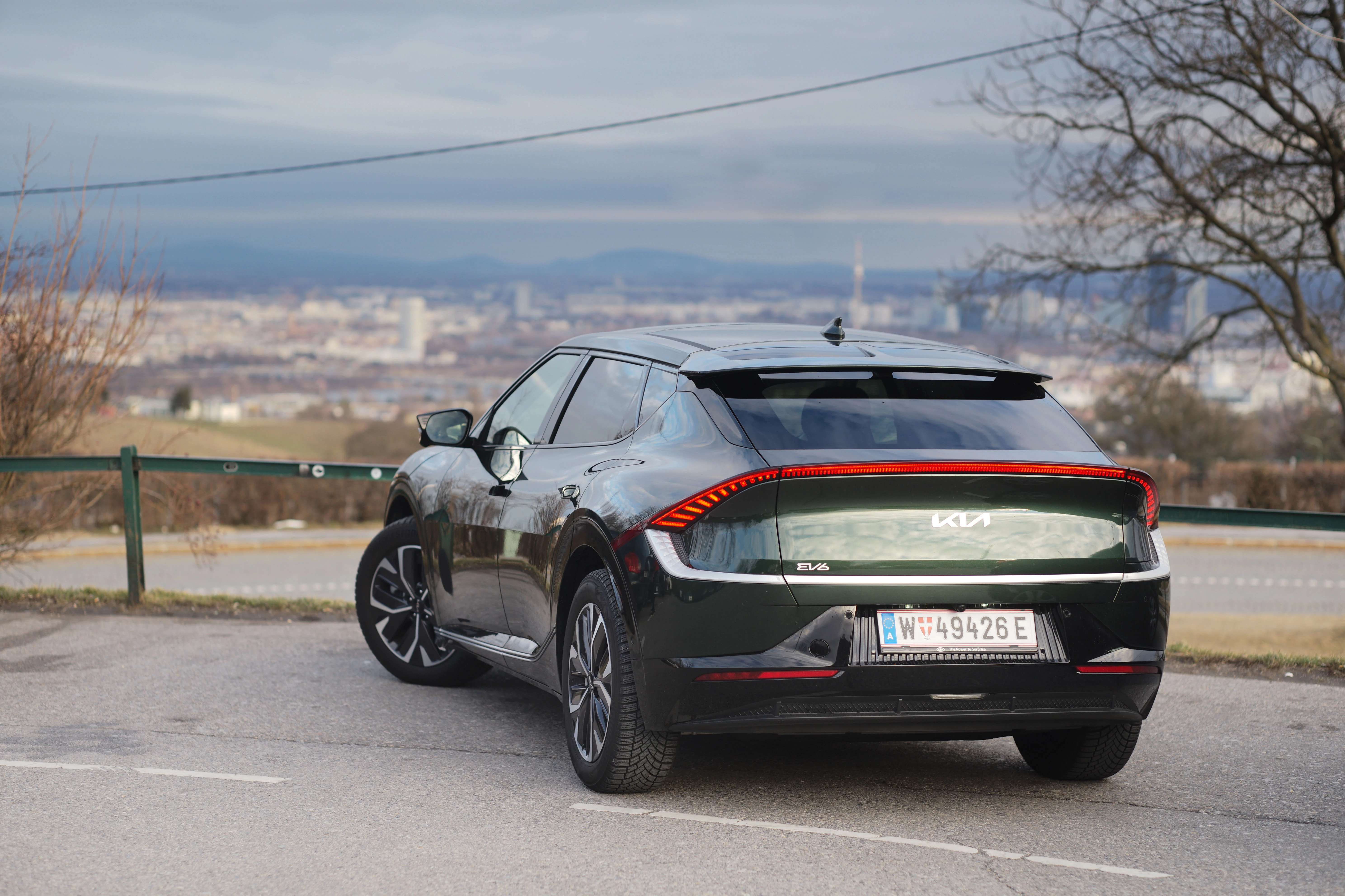 Sportliche Optik, moderne Technik und starke Langstreckenqualitäten machen den Kia EV6 zu einem der spannendsten Elektroautos seiner Klasse. (© Kia Deutschland GmbH)