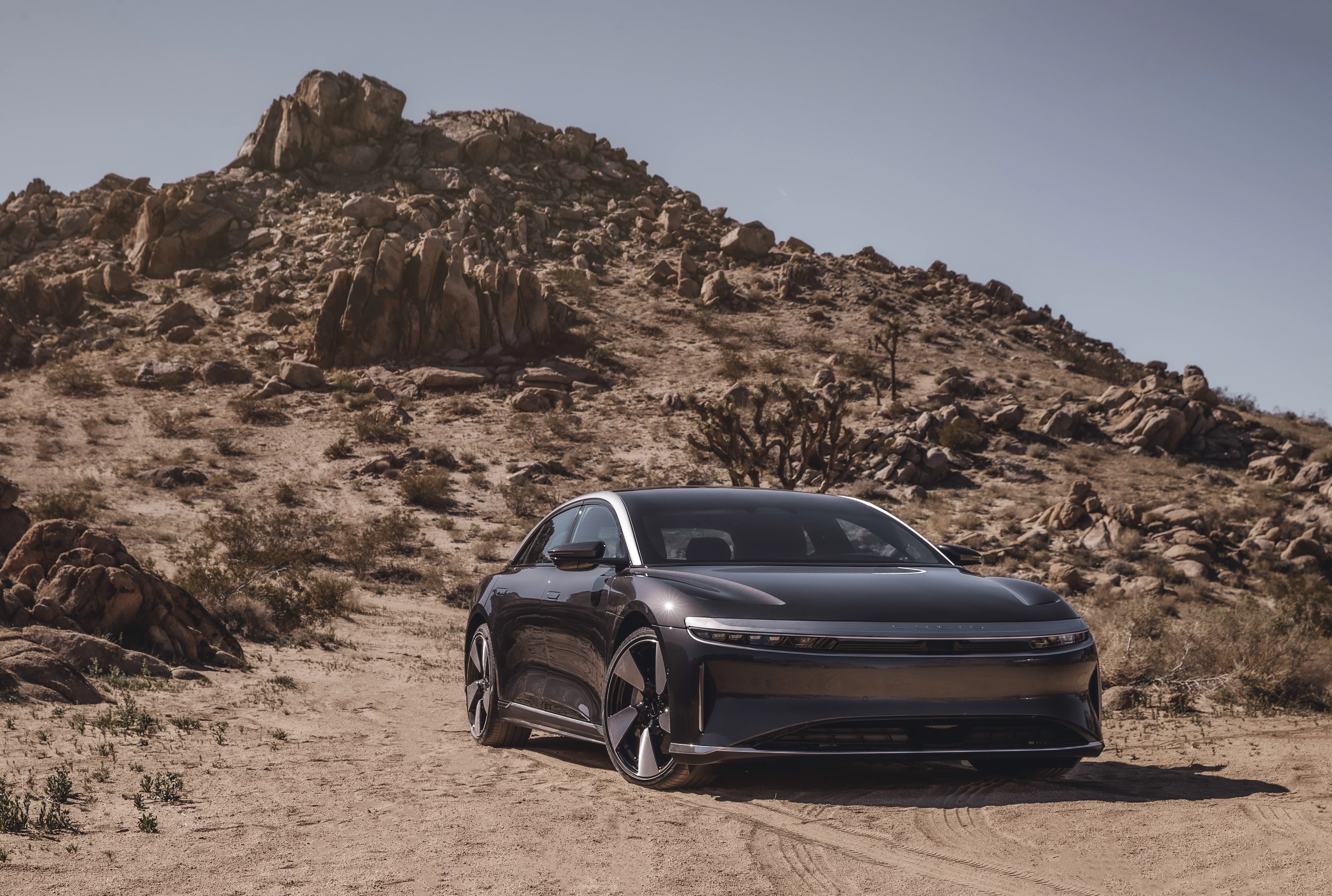 Der Lucid Air Grand Touring in Quantum Gray. © 2025 Lucid Group